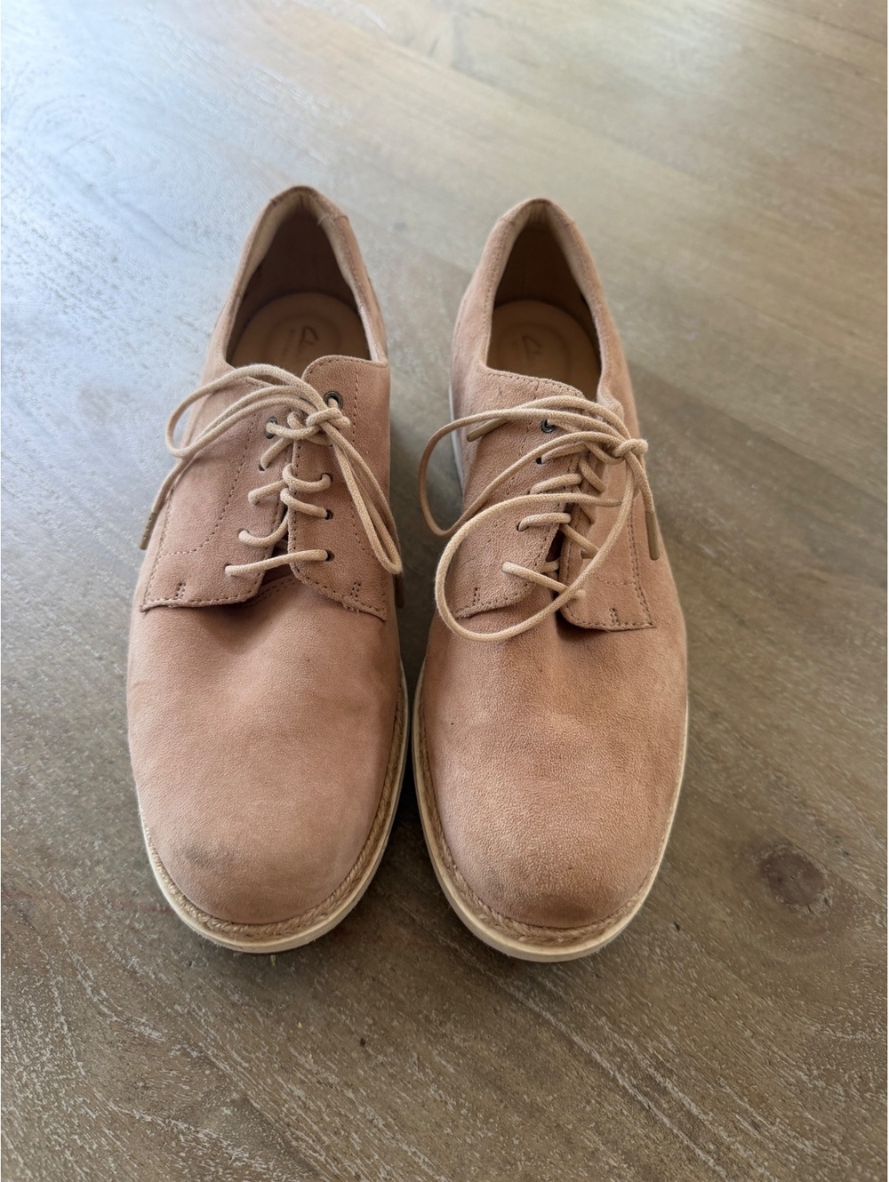 Clarks Artisan Teadale Rhea Women’s 9.5 Beige Suede Lace-Up Oxford Loafers
